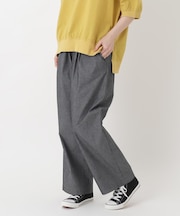 タイプライタータック入りストレートパンツ