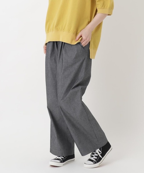 タイプライタータック入りストレートパンツ