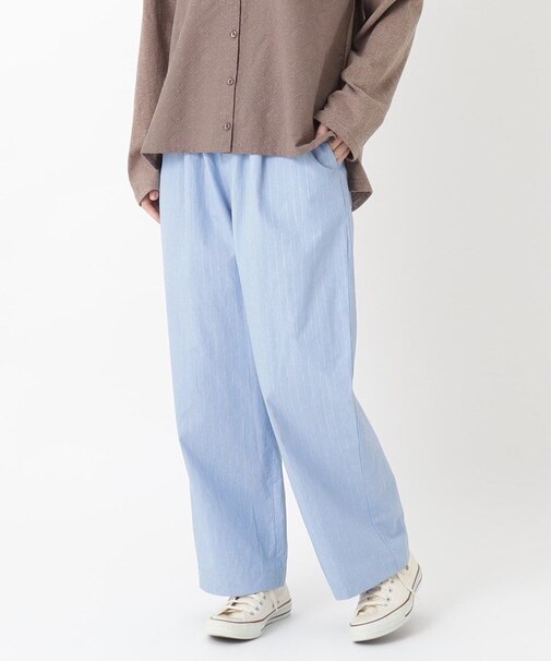 タイプライタータック入りストレートパンツ