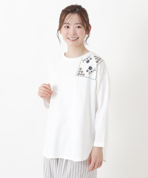 配色パネル 刺繍入りプルオーバー