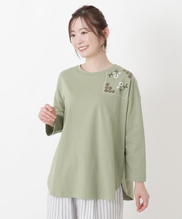 配色パネル 刺繍入りプルオーバー