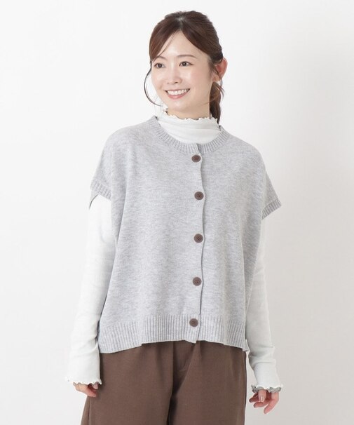 クルーネック前開き短丈ベスト