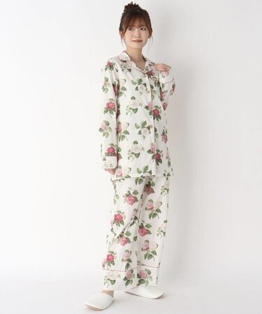 【商品入れ替えのためお買い得！】カミール柄 プリントパジャマ