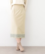 裾刺繍ストレートスカート