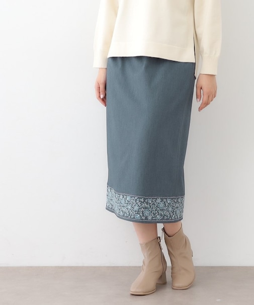 裾刺繍ストレートスカート