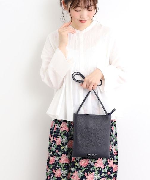 【牛革レザー／ショルダー長さ調節可】フラットバッグ