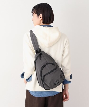 【軽量・多ポケット】ナイロンボディバッグ