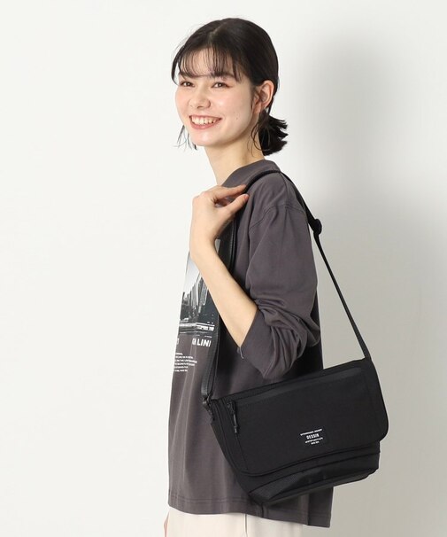 ナイロンメッセンジャー