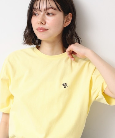 【ユニセックス・洗える】ロゴ入りピグメントTシャツ