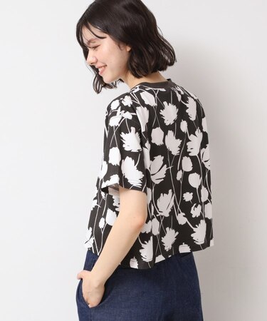 【リンクコーデ・洗える】フラワープリントTシャツ