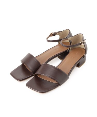 スクエアトゥストラップサンダル