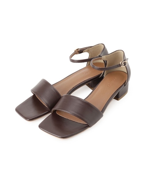 スクエアトゥストラップサンダル