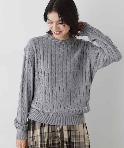 【ユニセックス・洗える】クルーネックケーブルニット