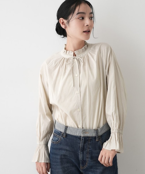 【洗える】フリルネックシャツ