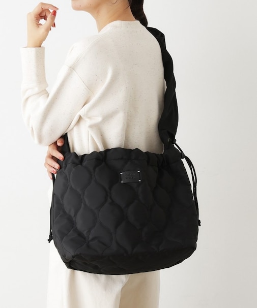 中綿キルティングシャーリングショルダー