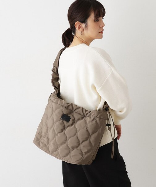 中綿キルティングシャーリングショルダー