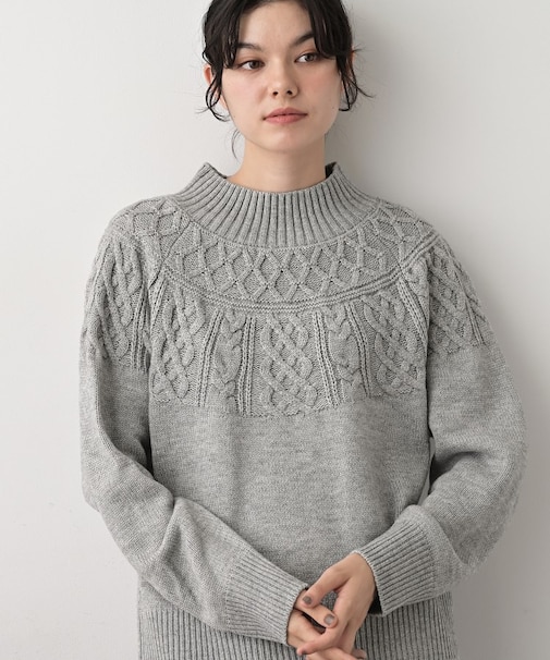 【着映え/洗える】求心ケーブル編みハイネックニット