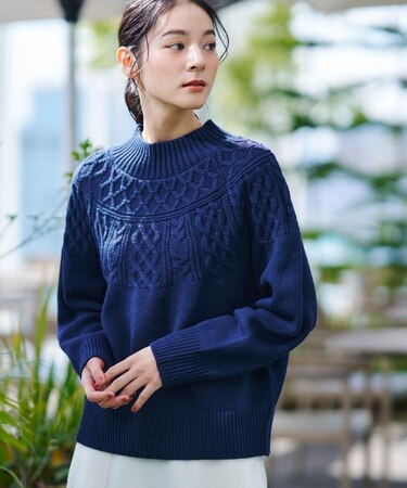 【着映え/洗える】求心ケーブル編みハイネックニット