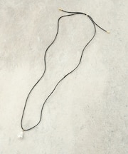 パール調モチーフコードネックレス