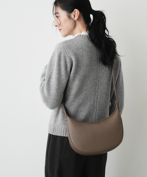 ハーフムーンショルダーバッグ