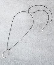 オーバルモチーフコードネックレス