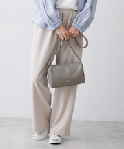 【軽量】本革スクエアショルダーバッグ