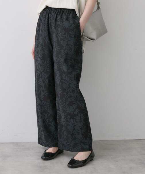 【洗える】ボタニカル柄リラクシーパンツ