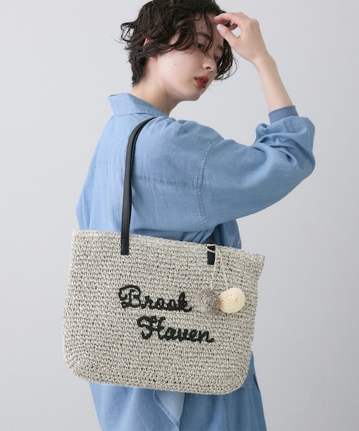 ロゴ刺繍 ポンポンチャーム付き ペーパーメッシュトート