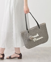 【A4収納可】ロゴ刺繍ポンポンチャーム付きペーパーメッシュトート