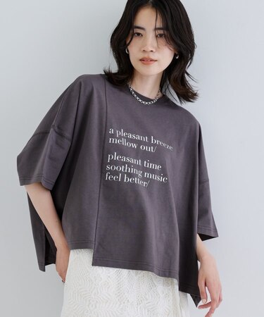 イレギュラーグラフィックTシャツ