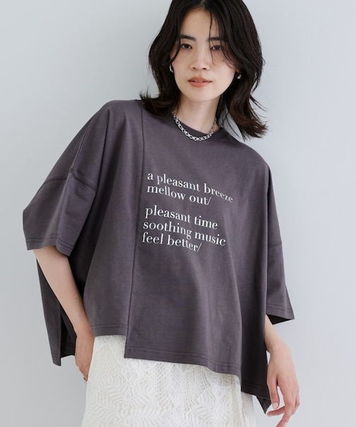イレギュラーグラフィックTシャツ