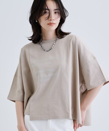 イレギュラーグラフィックTシャツ