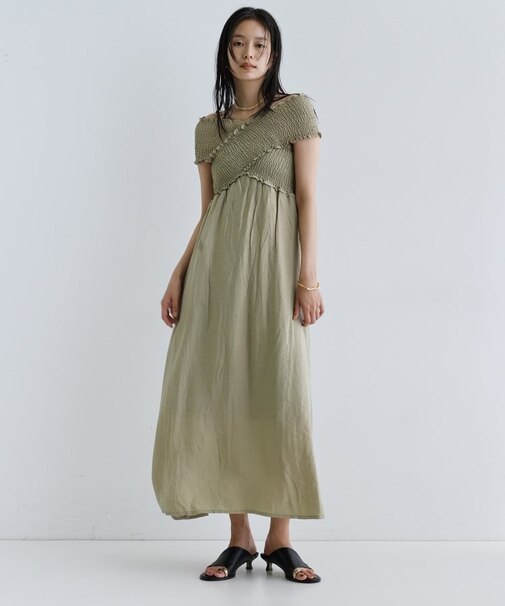 【一部店舗限定】シャーリングクロスワンピース