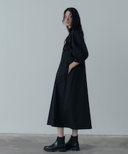 フォルムスリーブワンピース