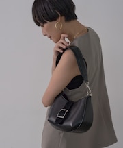 バックルムーンバッグ