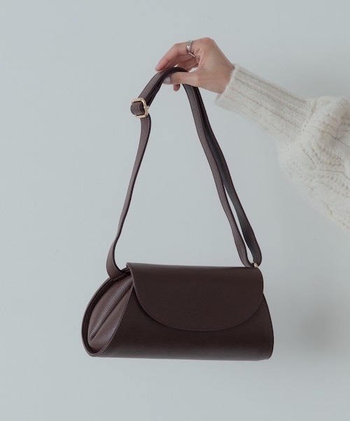 レザーフラップショルダーバッグ｜ギャレストの通販｜&mall（アンド