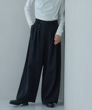 タックワイドパンツ