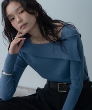 アシメオフショルニット