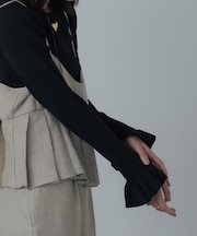 【一部店舗限定】フリルスポンディッシュニット