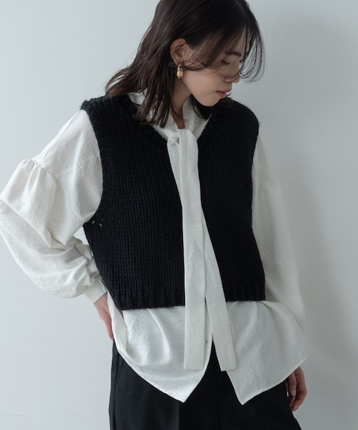 ロービングVネックニットベスト