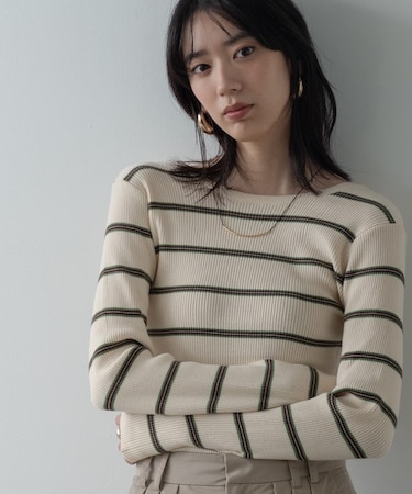 バックオープンボーダーリブニット