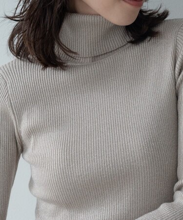 ラメリブタートルニット