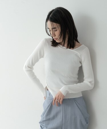 オフショルスリットリブニット