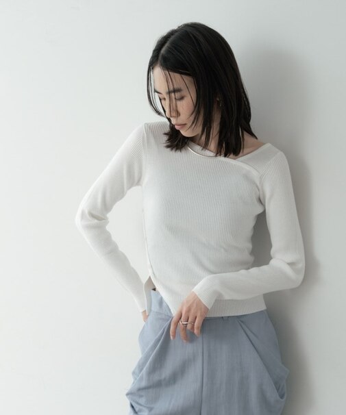 オフショルスリットリブニット