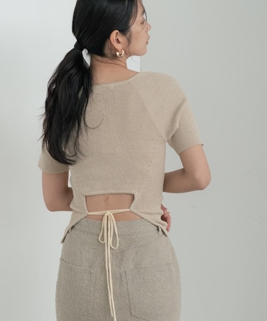 バックカットアウトニット