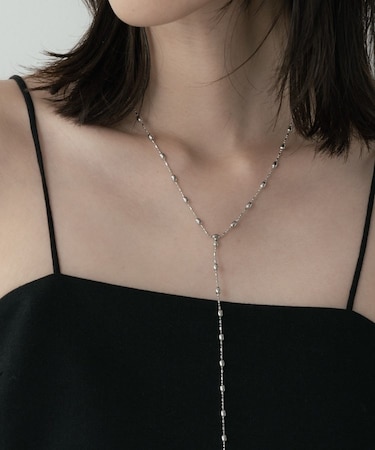 ラインロングネックレス