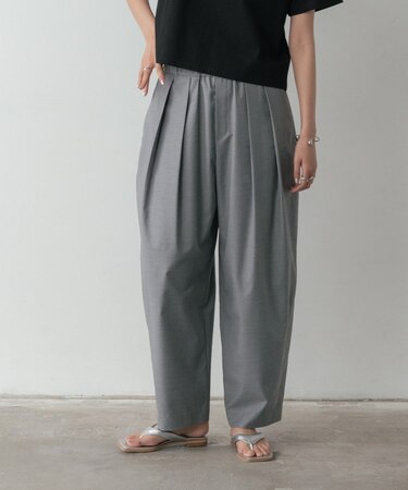 カーヴィーパンツ