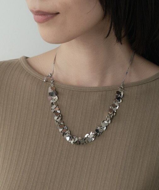 メタリックショートネックレス