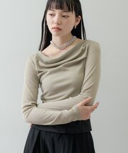 オフショルカットソー