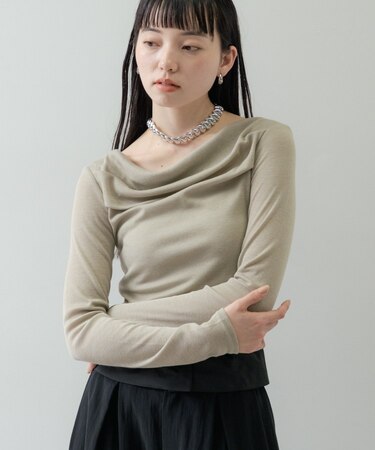 オフショルカットソー